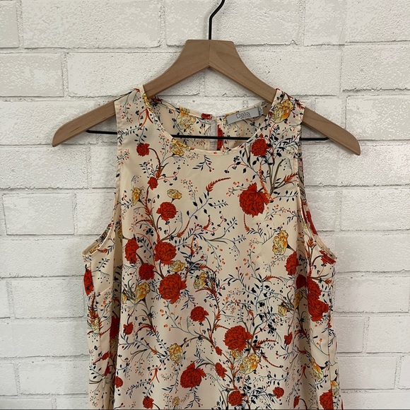 DALIA Cream Flowered Sleeveless Top - Picture 2 of 11